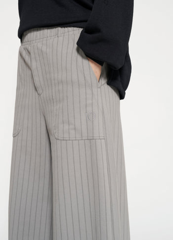 wide jogger pinstripe | graphite