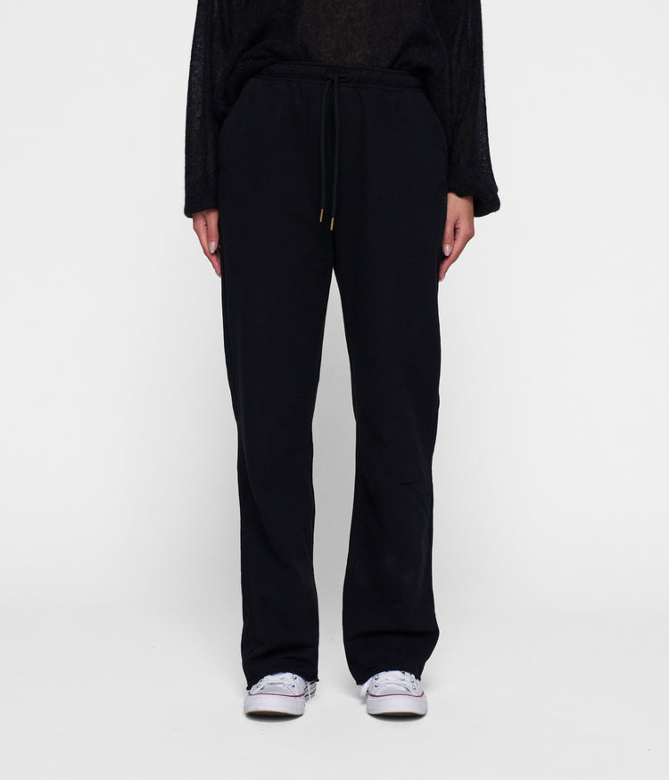 THE STRAIGHT JOGGER | black