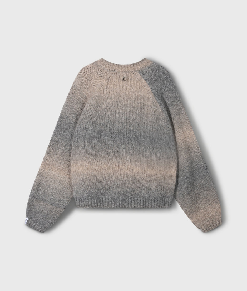 v-neck sweater gradient knit | antra melee