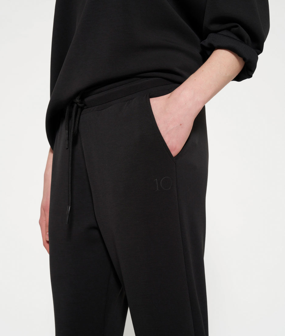 cropped jogger scuba | black